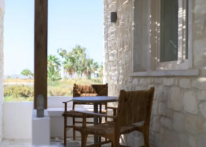 Stone Whisper 3* Naxos City